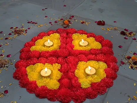 Decorative Corner Rangoli for Diwali with Tealight Holder Artificial Flower Rangoli